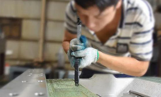 什么是刮研？环球带你了解高档设备必需的人工刮研工艺
