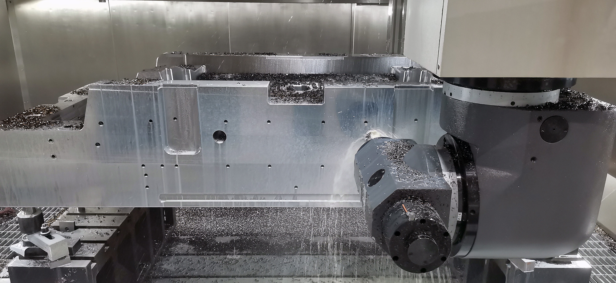 环球高速龙门加工中心：打造江苏首条半自动化大型模具加工线