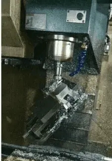 加工中心撞机图片