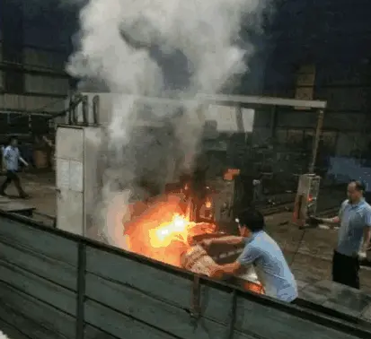 加工中心撞机图片