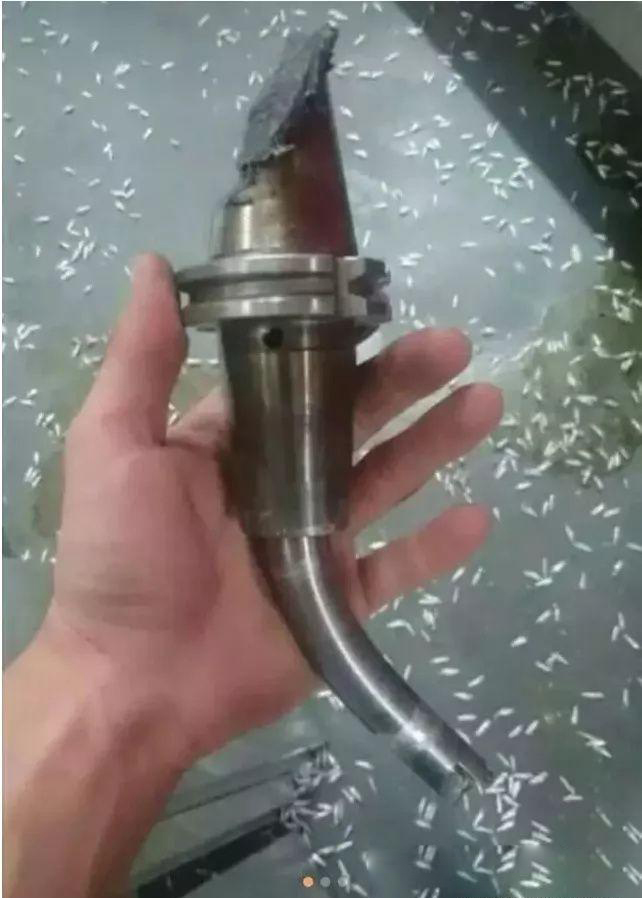 CNC数控加工中心编程如何避免撞刀？